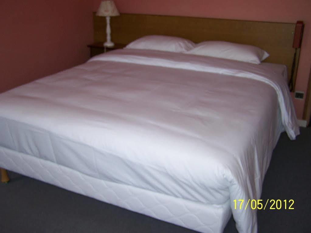 Saint-Laurent-Nouan Hotel Le Verger מראה חיצוני תמונה